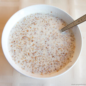 Молочная каша гречневая