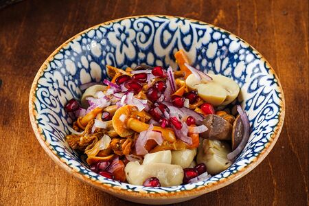 Ассорти маринованных грибов