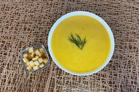 Тыквенный суп-пюре с сухариками