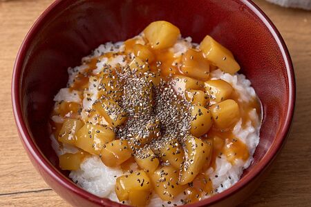Каша рисовая на кокосовом молоке и карамелизированной грушей