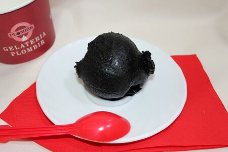 Десерт Черная клубника