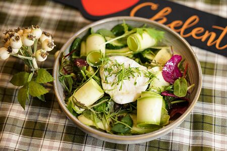 Зеленый салат