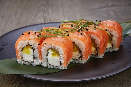 Ролл №20 с мурманским лососем