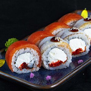 Ролл Нежный с угрем и лососем