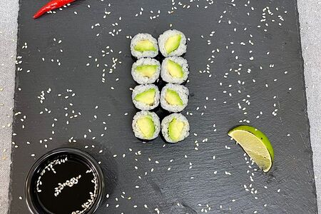 Маки с авокадо