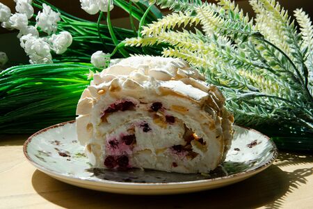 Меренговый рулет