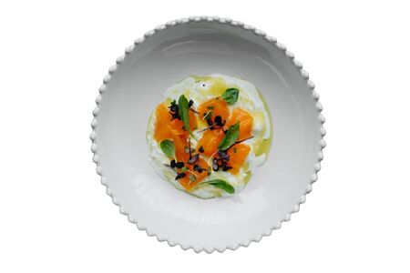 Страчателла с абрикосом и соусом из алоэ