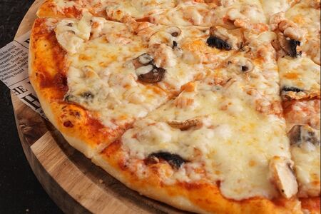 Пицца курица с грибами