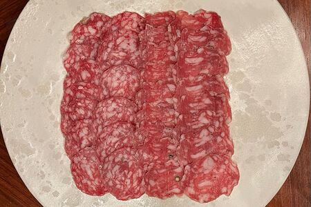 Тарелка колбас