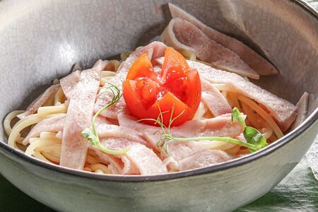 Макарошки с ветчиной