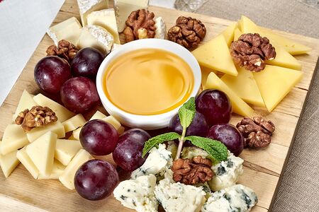 Сырная тарелка
