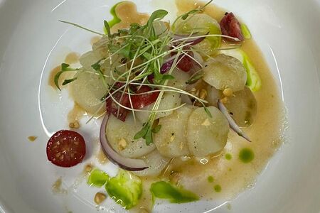 Севиче из гребешка с соусом Лече де Тигре