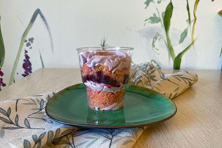 Вегетарианский трайфл Лаванда-черника