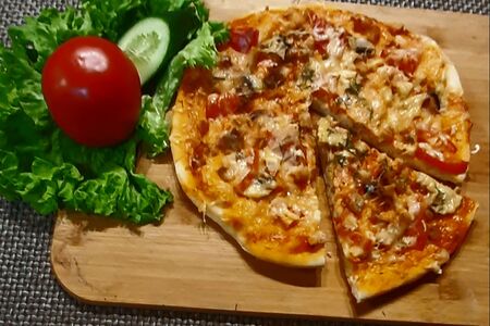 Пицца Фирменная с курицей