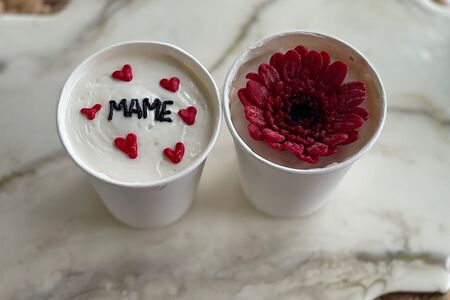 Тортики в стаканчике с герберой