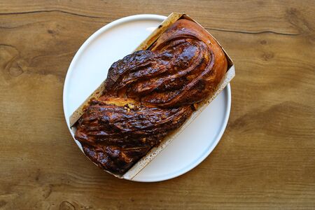 Бабка с пеканом, сгущенкой и морской солью