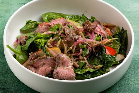 Салат с ростбифом