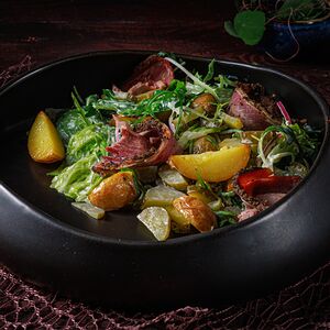 Салат с пастрами