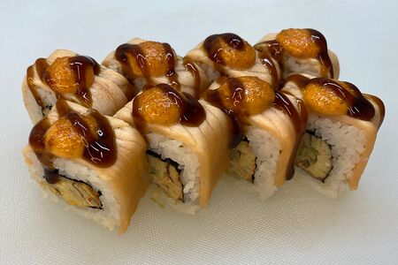 Запеченный ролл с лососем и томаго