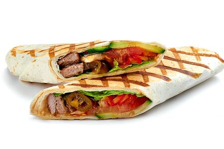 Ролл с говядиной острый