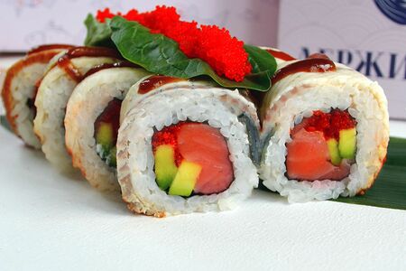 Королевский дракон с лососем