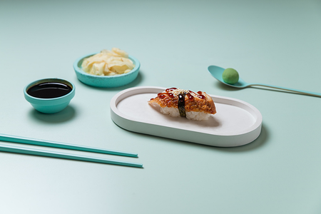 Суши с угрем