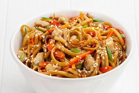 Удон со cвининой