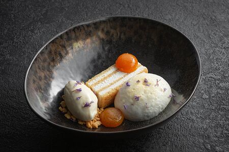 Медовик с кокосовым муссом