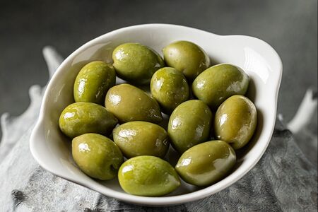 Маринованные оливки