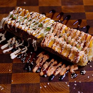 Хот-дог ролл с угрем