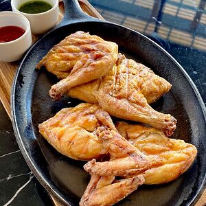 Цыпленок табака с соусом из плодов ткемали