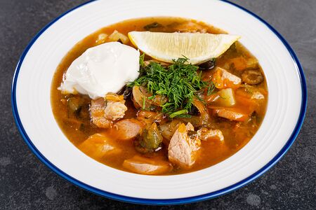 Суп Солянка мясная