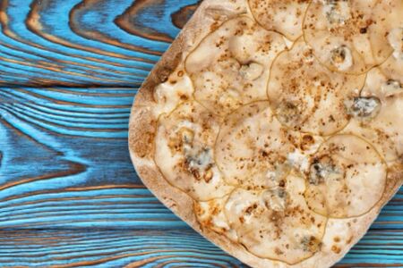 Груша и горгонзола