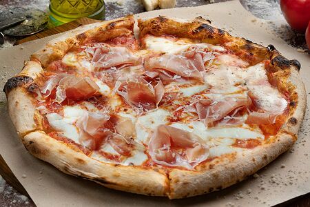 Пицца неаполитанская Прошутто ди парма