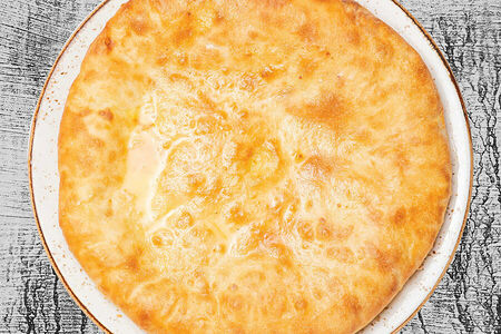 Осетинский пирог со свекольной батвой и сыром (Цахарджин) мини