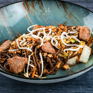 Лапша гречневая со свининой