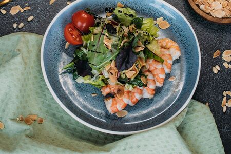 Салат Руккола с креветками