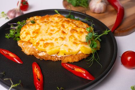 Мясо по-французски