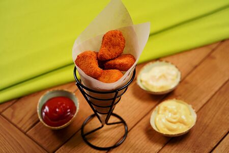 Куриные наггетсы