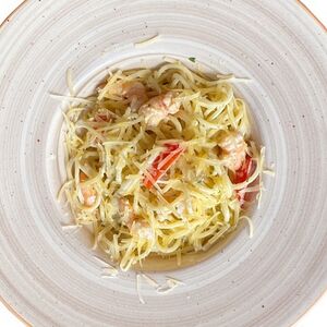 Паста с креветками в сливочном соусе