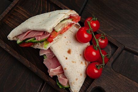 Панини с фермерской ветчиной