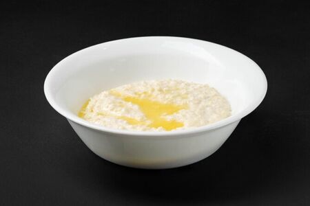 Каша пшенная на молоке с маслом