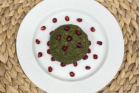 Шпинат с орехами (пхали)