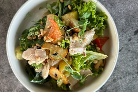 Теплый салат с индейкой су-вид