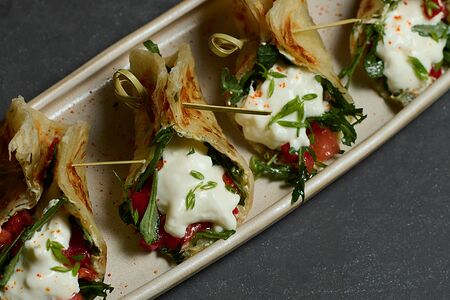 Роти с томатами и страчателлой