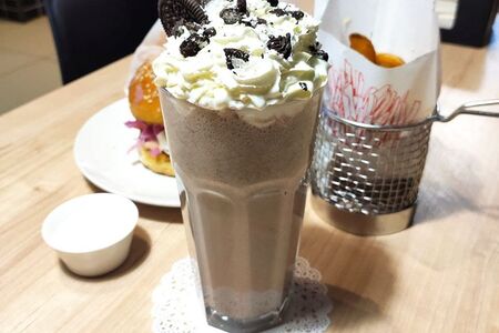 Коктейль Snickers