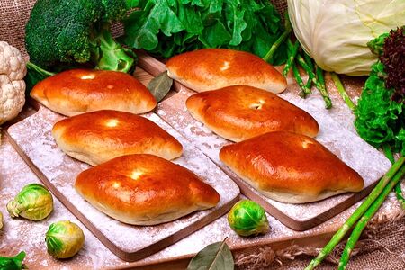 Пирожок с капустой