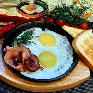 Яичница глазунья