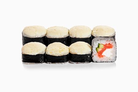 Запеченный ролл с лососем