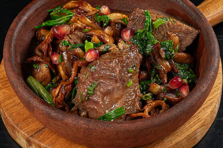 Щечки говяжьи